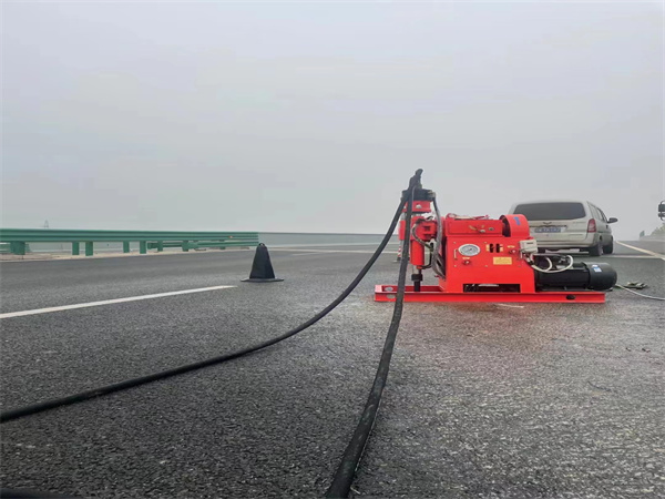 紫云马路路基路面开裂下沉注浆加固灌浆